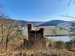 Neckar mit Blick auf Dilsberg